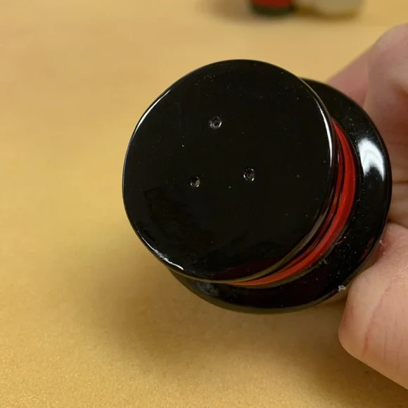 Snow-Couple Salt & Pepper Shakers - Picture 6 of 10